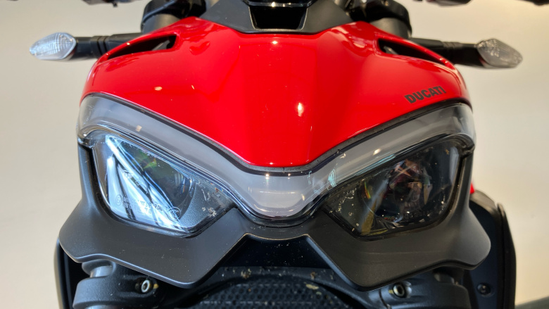 Ducati Streetfighter V2 (22MY)